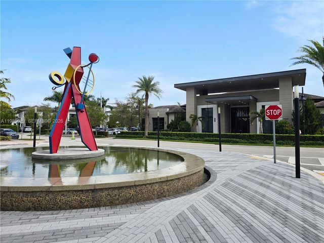 8281 NW 48th Ter, Doral, FL 33166