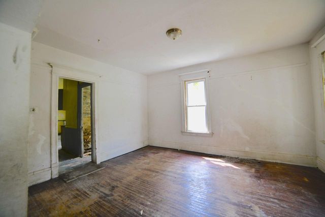 2444 N 29th STREET, Milwaukee, WI 53210