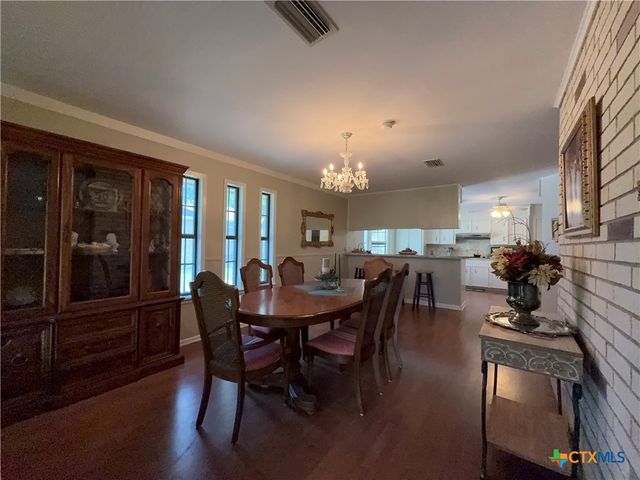 141 Seascape Drive, Port Lavaca, TX 77979