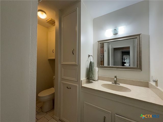 141 Seascape Drive, Port Lavaca, TX 77979