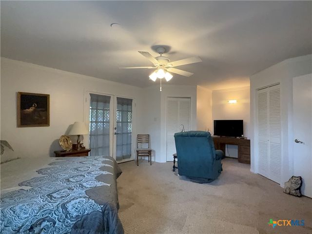 141 Seascape Drive, Port Lavaca, TX 77979