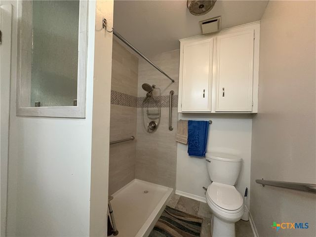 141 Seascape Drive, Port Lavaca, TX 77979