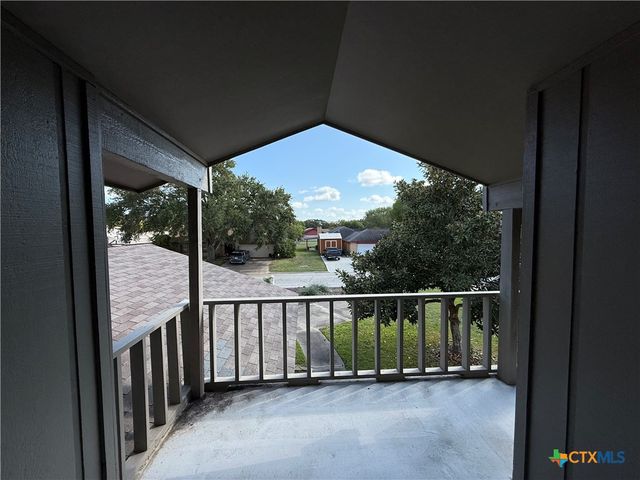 141 Seascape Drive, Port Lavaca, TX 77979