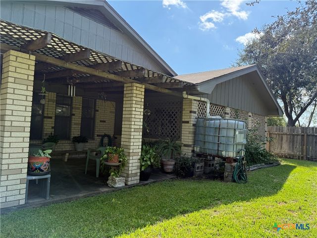 141 Seascape Drive, Port Lavaca, TX 77979