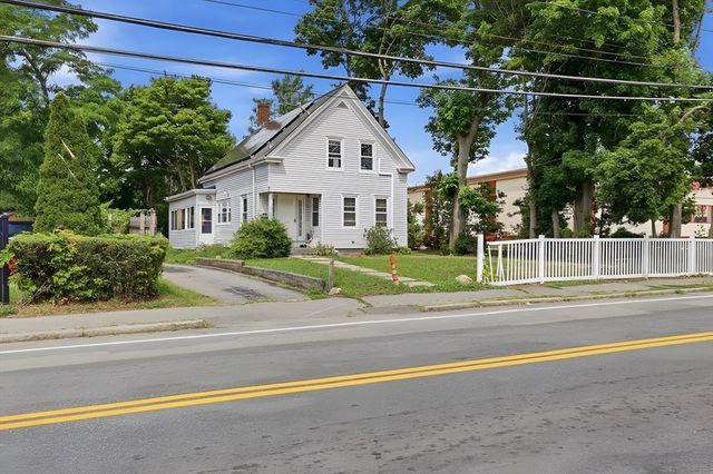 21 Lyman, Brockton, MA 02302