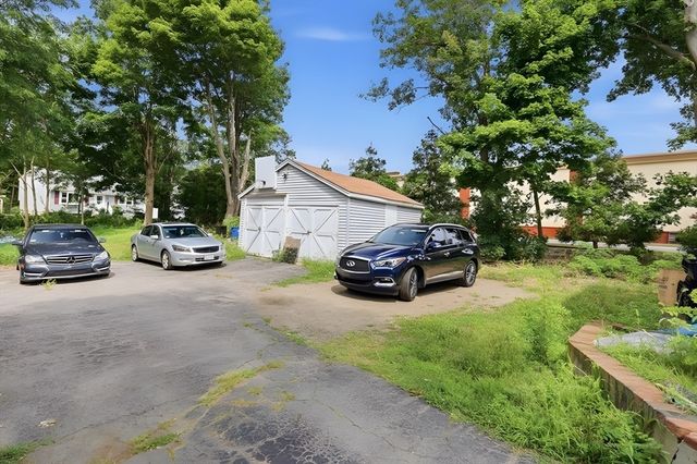 21 Lyman, Brockton, MA 02302