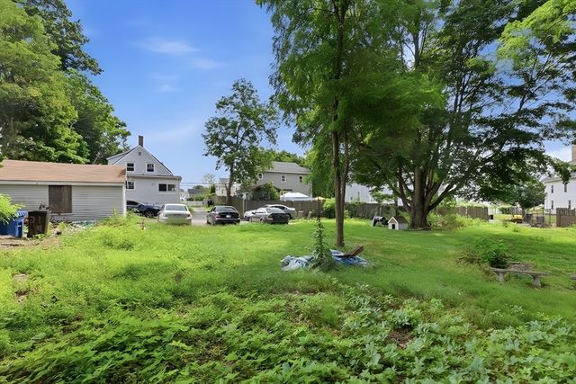 21 Lyman, Brockton, MA 02302