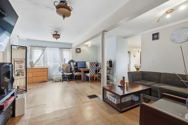 21 Lyman, Brockton, MA 02302
