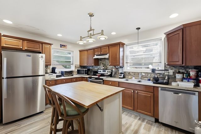 21 Lyman, Brockton, MA 02302