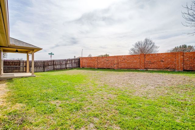 1349 Broadmoor Drive, Burleson, TX 76028