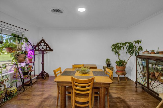 112 County Road 152, Bay City, TX 77414