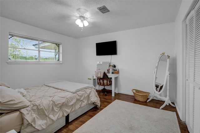 112 County Road 152, Bay City, TX 77414