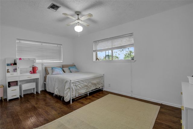 112 County Road 152, Bay City, TX 77414