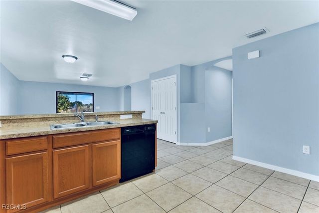 278 Shadow Lakes DR, Lehigh Acres, FL 33974