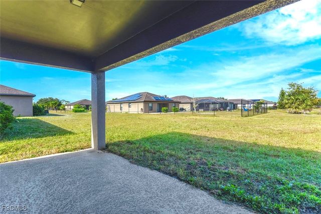 278 Shadow Lakes DR, Lehigh Acres, FL 33974
