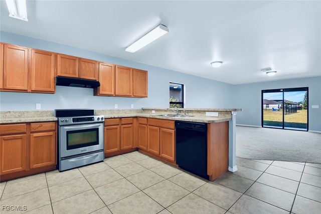 278 Shadow Lakes DR, Lehigh Acres, FL 33974