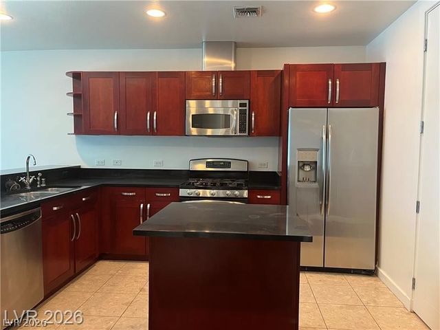 4575 DEAN MARTIN Drive 1011, Las Vegas, NV 89103