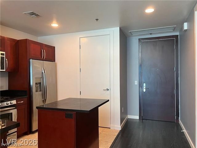 4575 DEAN MARTIN Drive 1011, Las Vegas, NV 89103