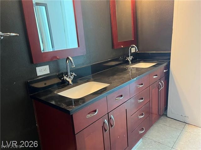 4575 DEAN MARTIN Drive 1011, Las Vegas, NV 89103