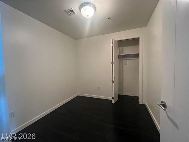 4575 DEAN MARTIN Drive 1011, Las Vegas, NV 89103