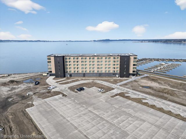 901 Adelaide Circle 601, Muskegon, MI 49441