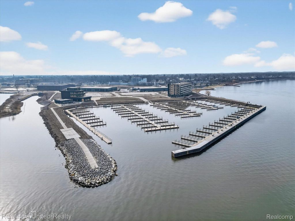 901 Adelaide Circle 601, Muskegon, MI 49441