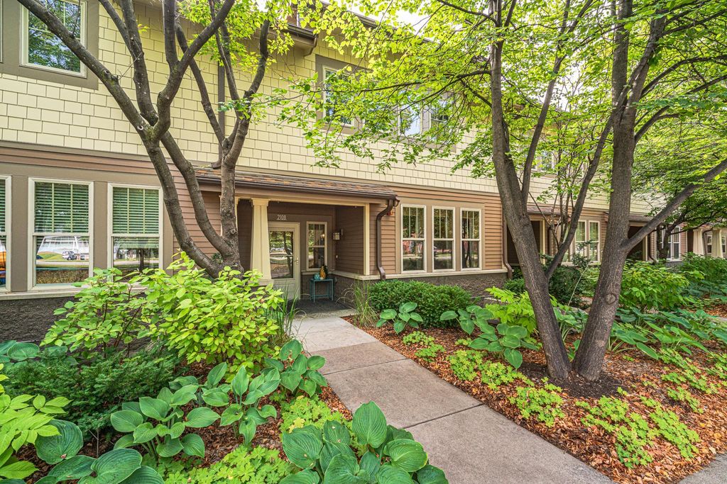 2108 Village Terrace, Bloomington, MN 55431 — exterior