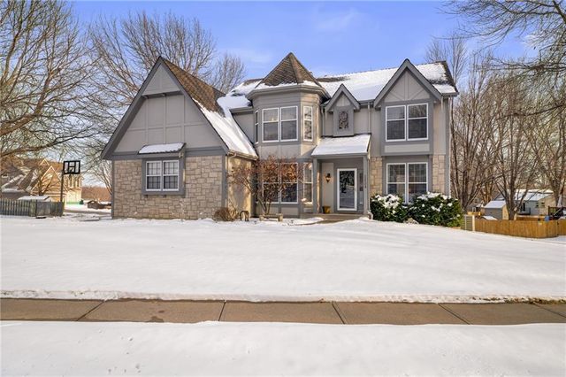 13209 S Locust Street, Olathe, KS 66062