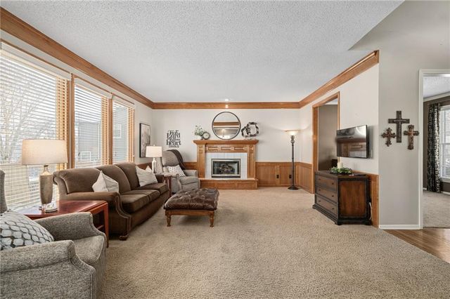 13209 S Locust Street, Olathe, KS 66062