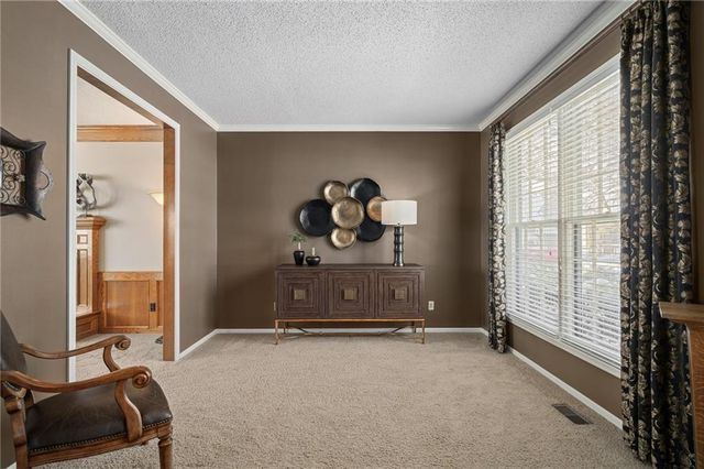 13209 S Locust Street, Olathe, KS 66062