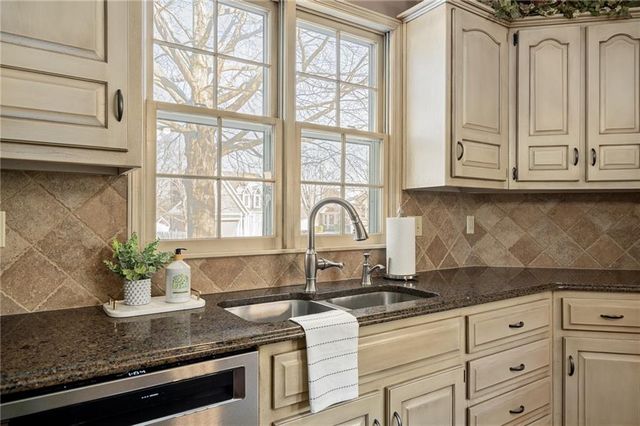 13209 S Locust Street, Olathe, KS 66062