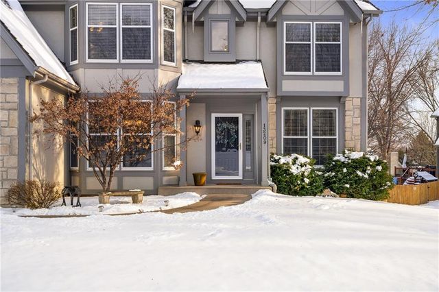 13209 S Locust Street, Olathe, KS 66062