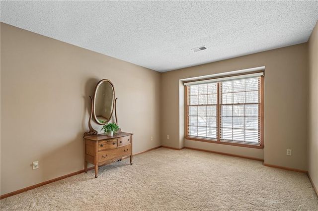 13209 S Locust Street, Olathe, KS 66062