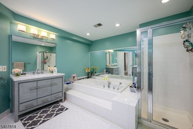 701 Timberbrooke Drive, Bedminster Twp., NJ 07921