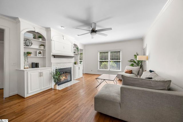 221 River Walk Drive, Simpsonville, SC 29681