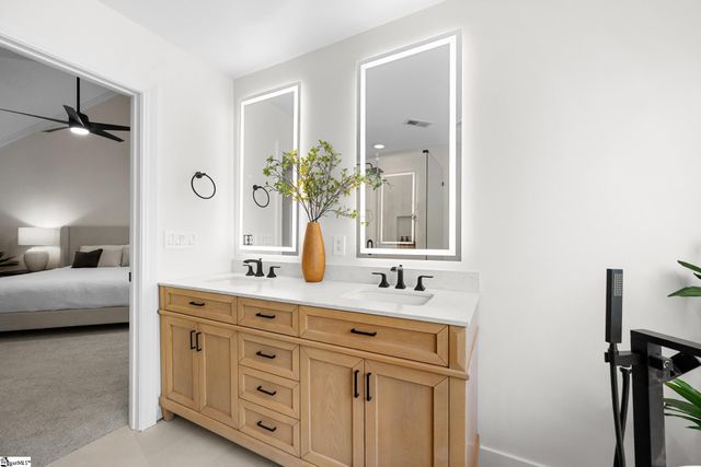 221 River Walk Drive, Simpsonville, SC 29681
