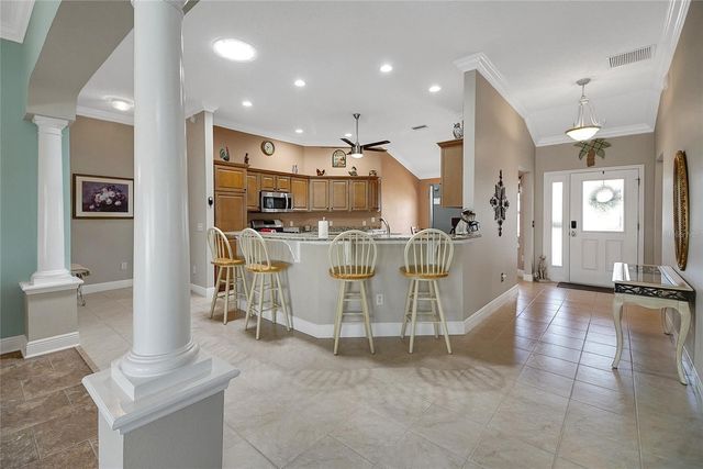 725 KINGSTON WAY, The Villages, FL 32162