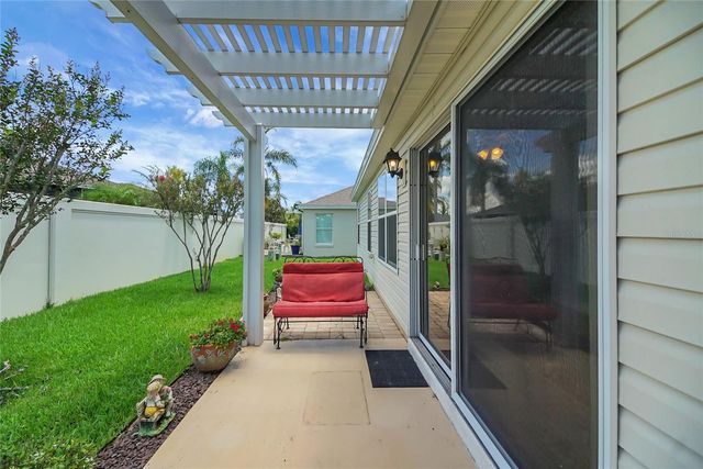 725 KINGSTON WAY, The Villages, FL 32162