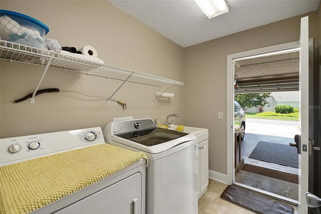 725 KINGSTON WAY, The Villages, FL 32162