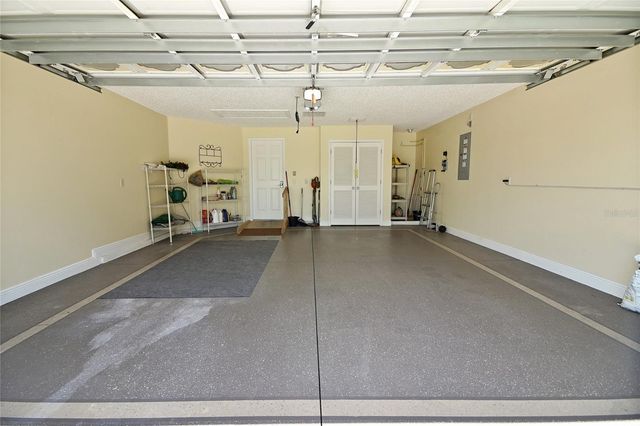 725 KINGSTON WAY, The Villages, FL 32162