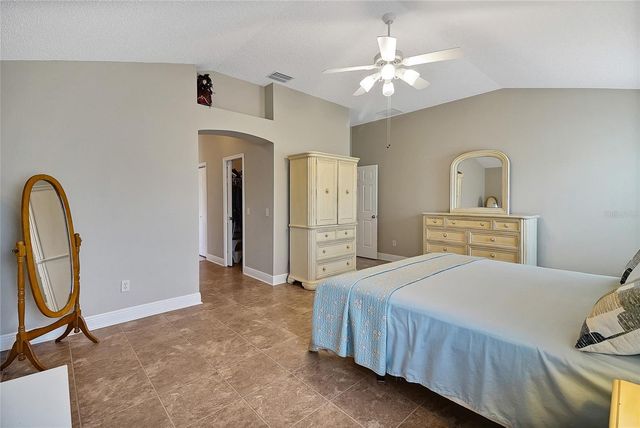 725 KINGSTON WAY, The Villages, FL 32162