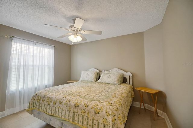 725 KINGSTON WAY, The Villages, FL 32162