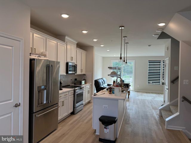 6063 SOHO WAY, Hyattsville, MD 20782