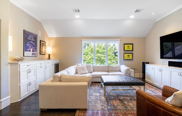5806 Del Roy Drive, Dallas, TX 75230