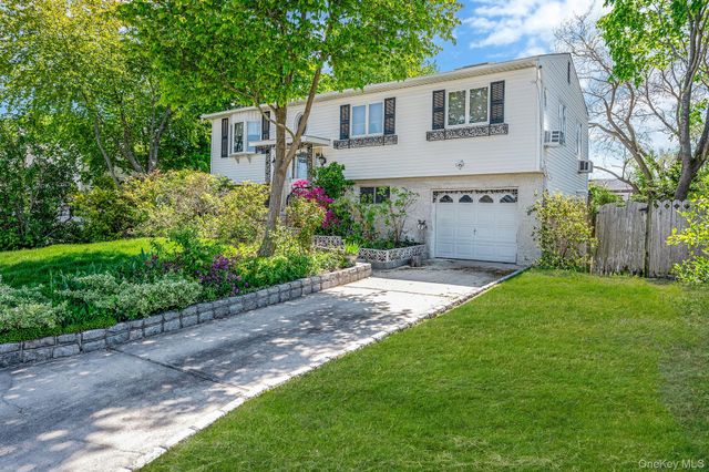 114 Liberty Avenue, Selden, NY 11784