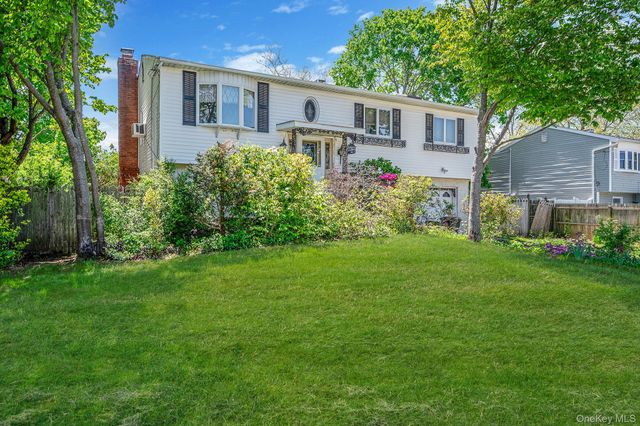 114 Liberty Avenue, Selden, NY 11784