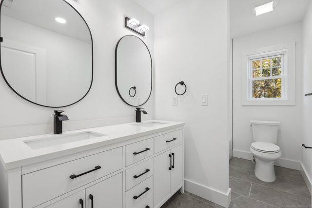 19A Apache Drive, Brookfield, CT 06804
