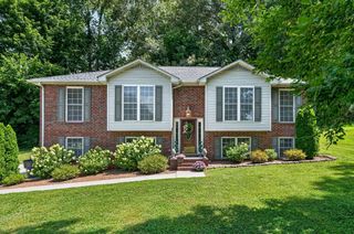 1920 Bay View Dr, Cookeville, TN 38506