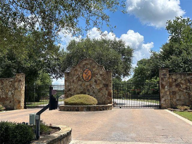 1678 Opal Trail, Willis, TX 77378