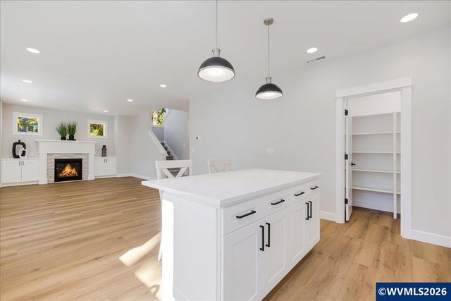 1774 Ammon St NW, Salem, OR 97304